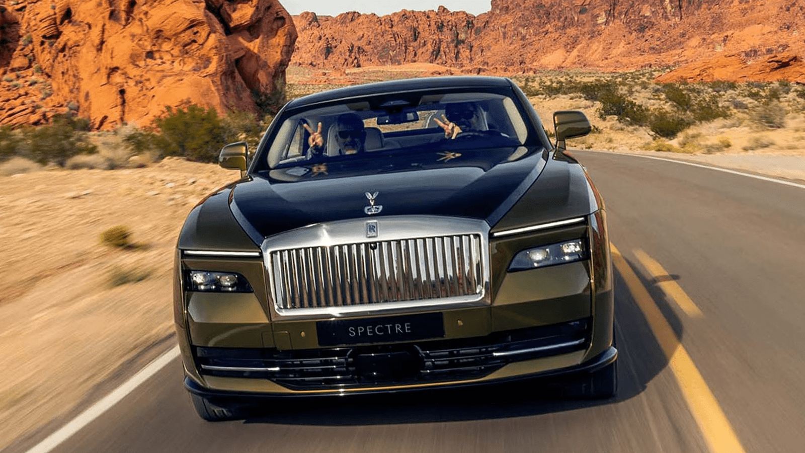 Electrifying Luxury: Rolls Royce Spectre Charges Up Pakistan’s Auto Scene