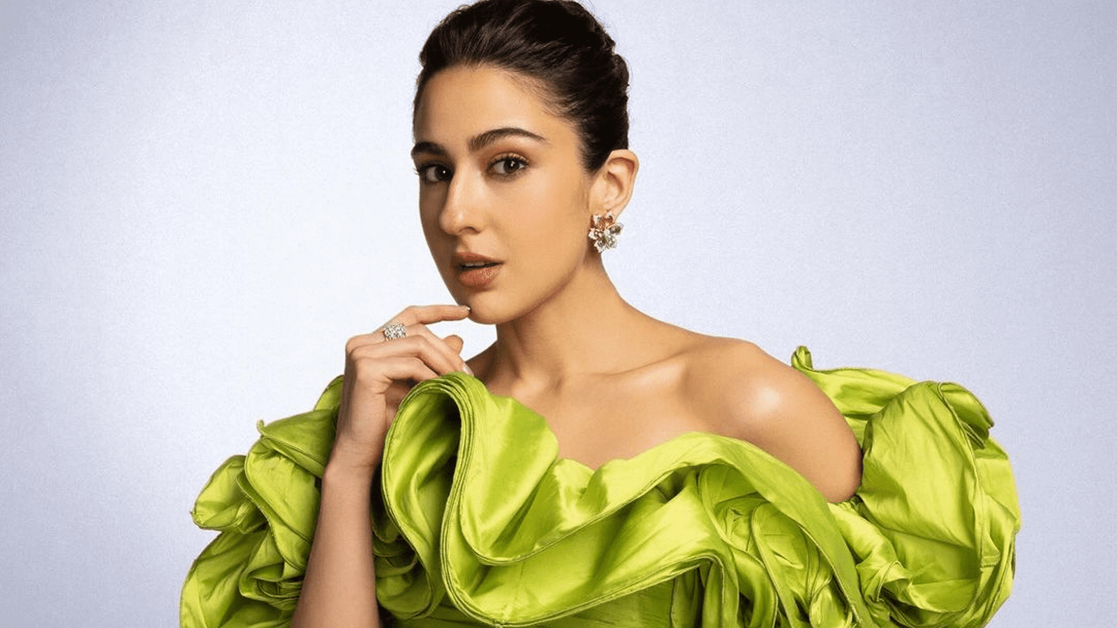  Sara Ali Khan Slayed in a Sensational Green Gown for a Fashion Photo Shoot