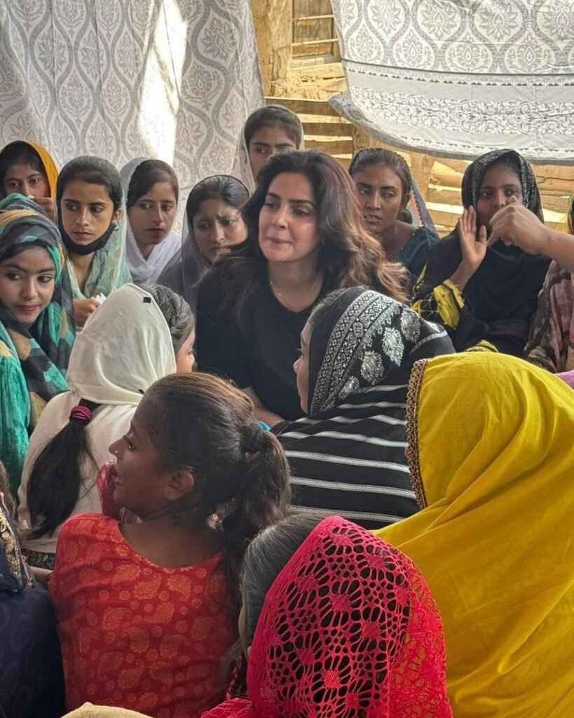 Saba Qamar UNICEF Picture with Children's