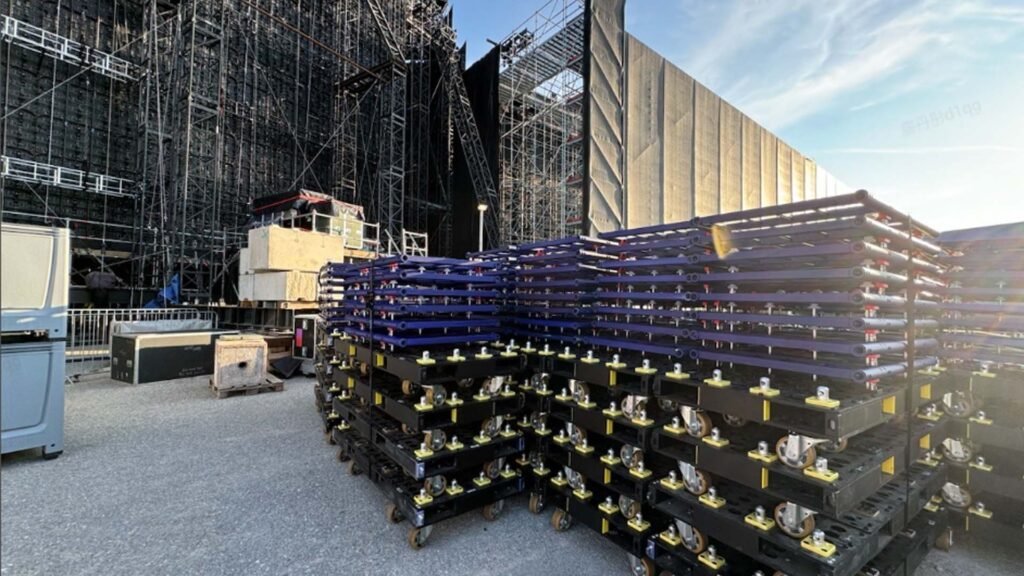 A Record-Breaking, Largest LED Video Wall construction BTS