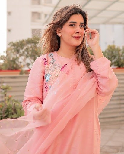 Pakistani actress Kubra promoting the Pakistani designer dress