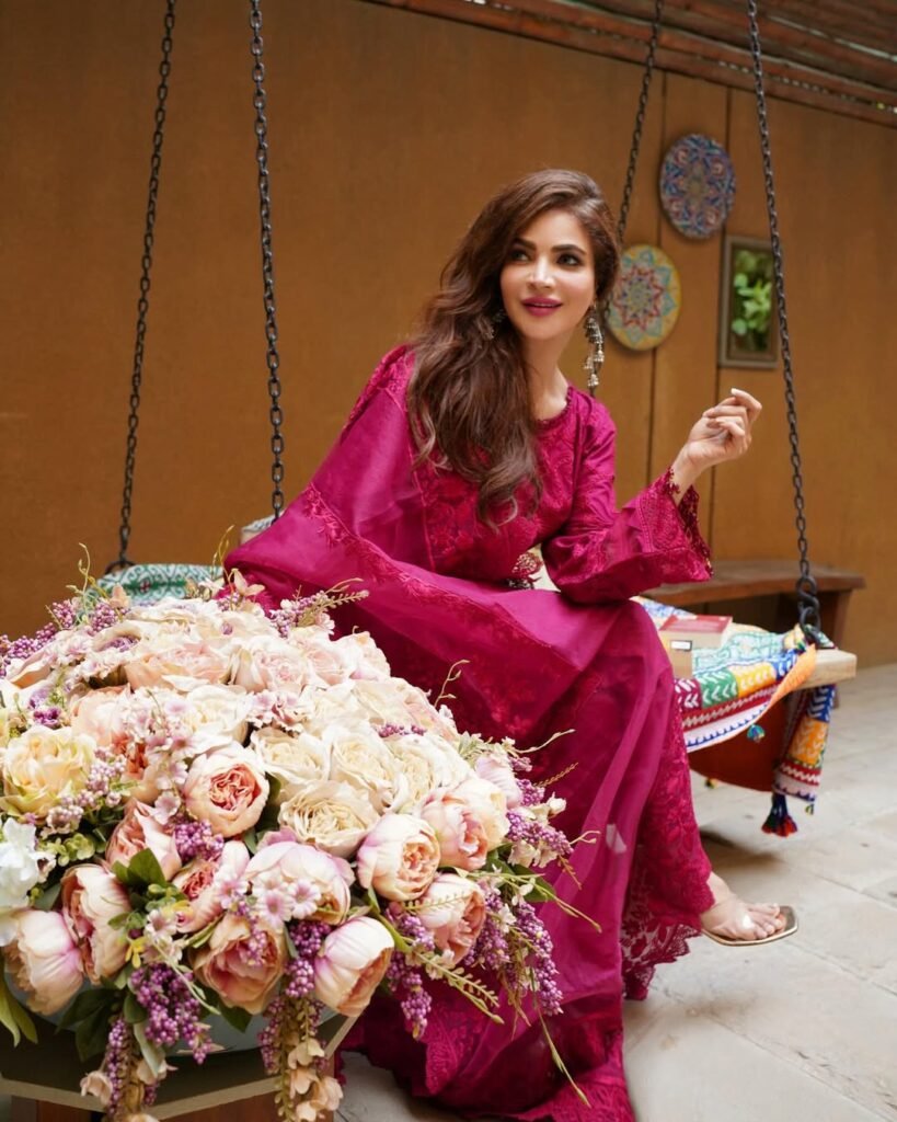 Humaira Asghar photoshoot in Pink dress