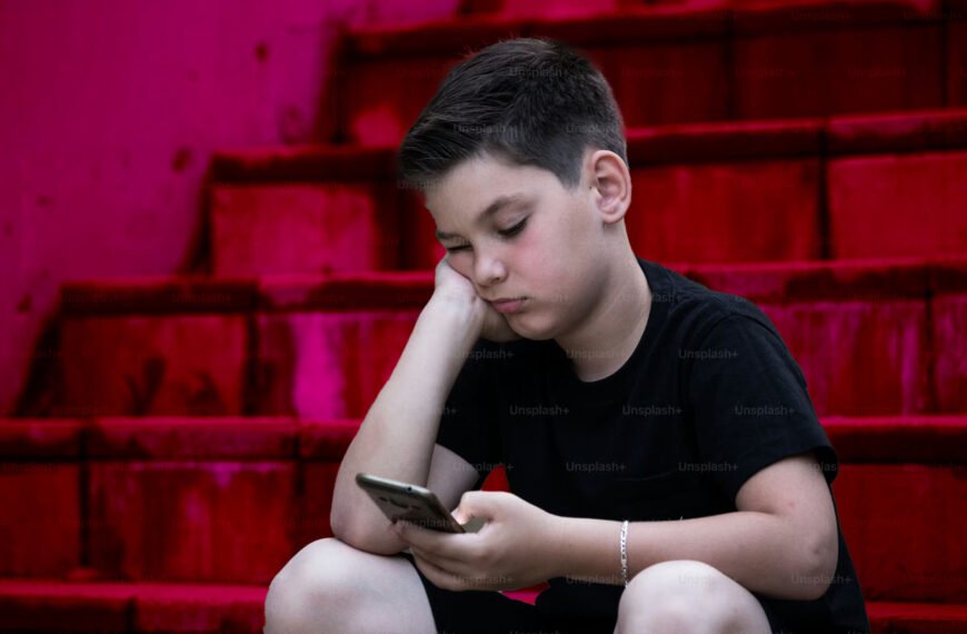 Questra 2 Social media affects